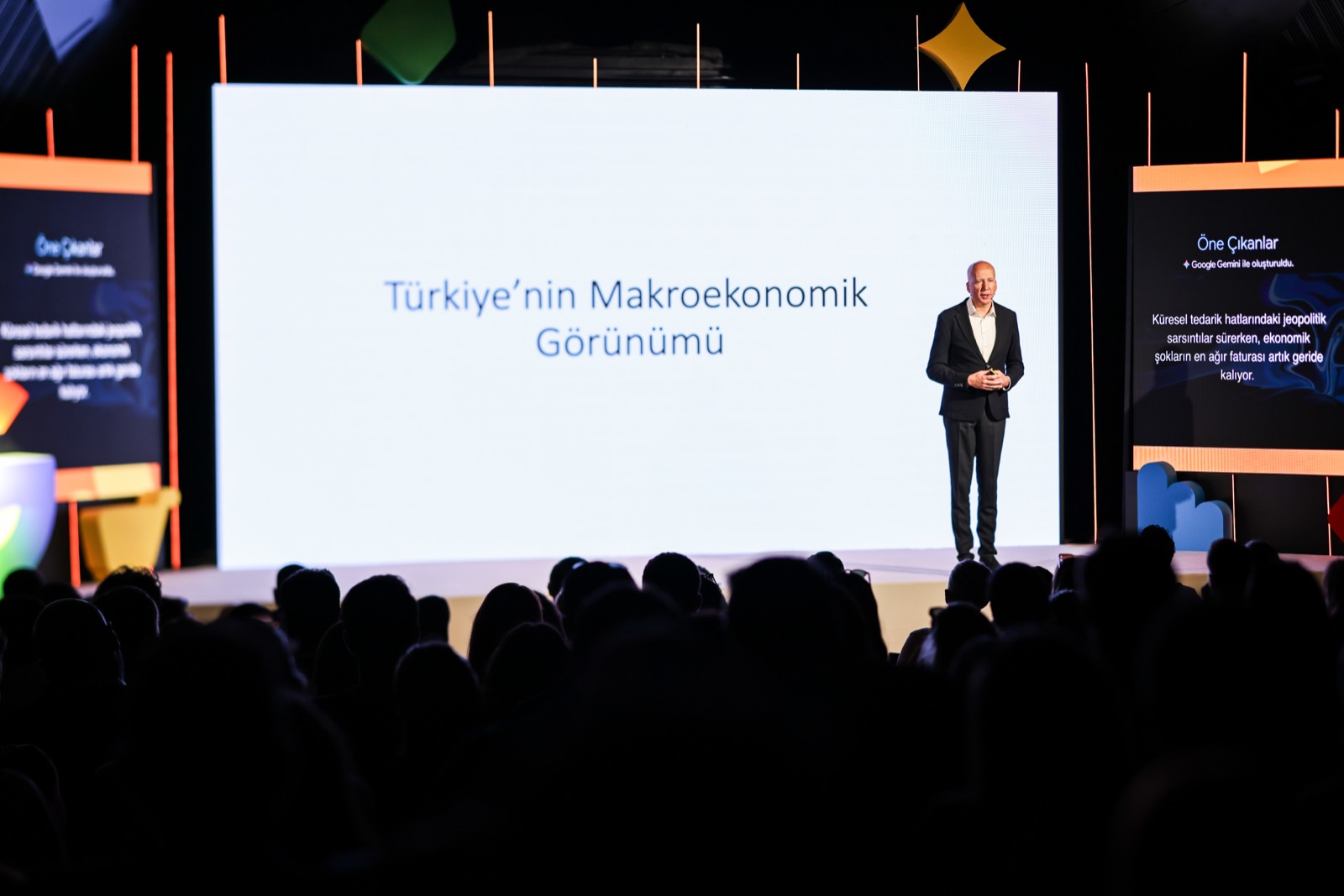 Live Headlines — example 10